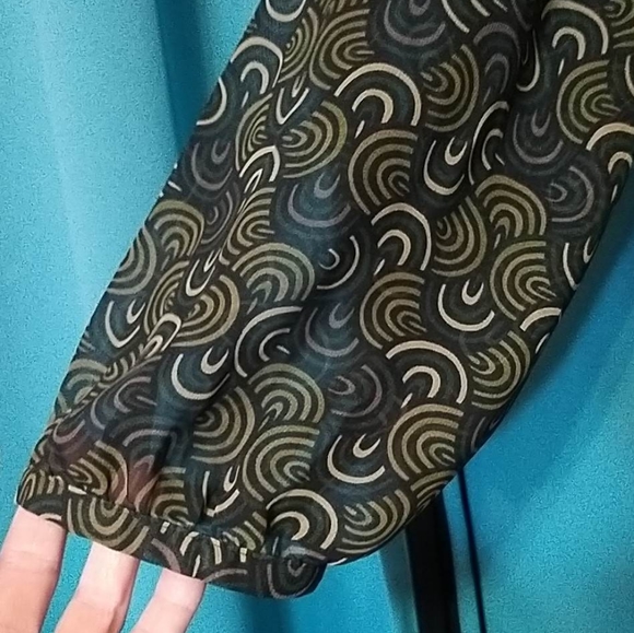 Apt 9 Large long sleeve button up, and tie blouse. 100% Polyester. - Picture 6 of 6